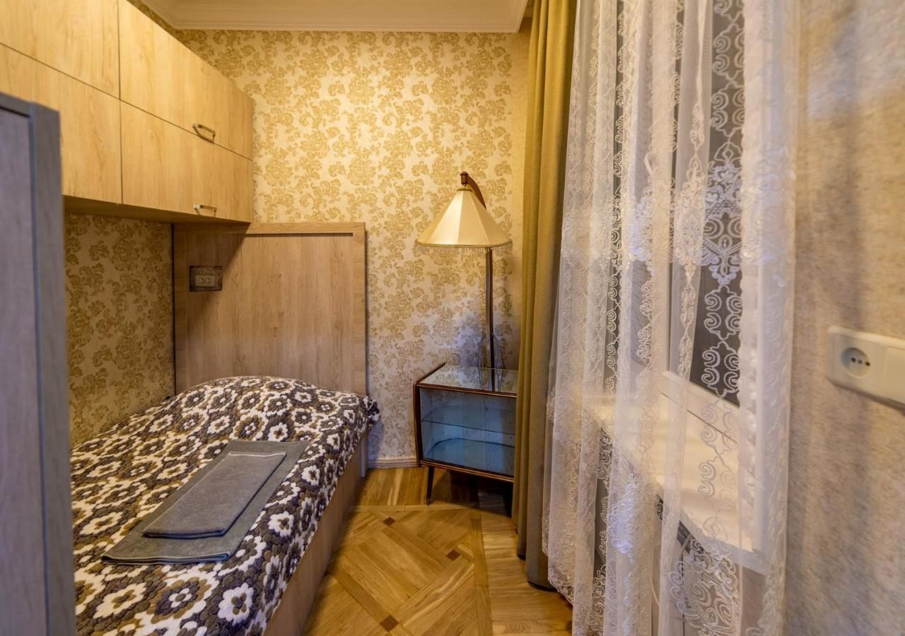 Хостелы Tsera House Гори-46