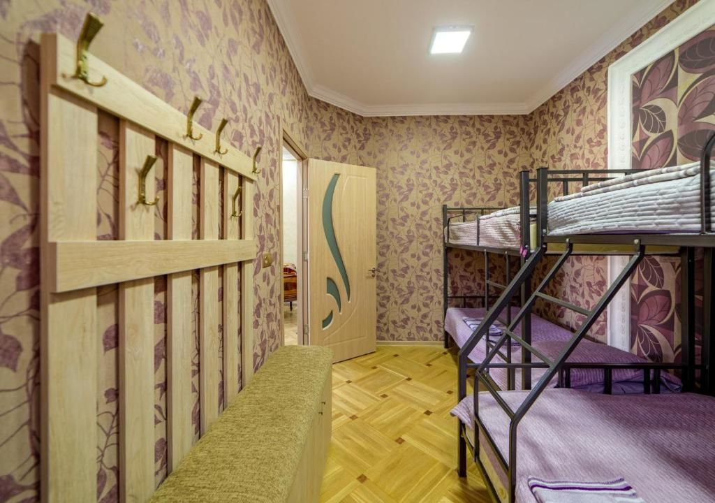 Хостелы Tsera House Гори-50